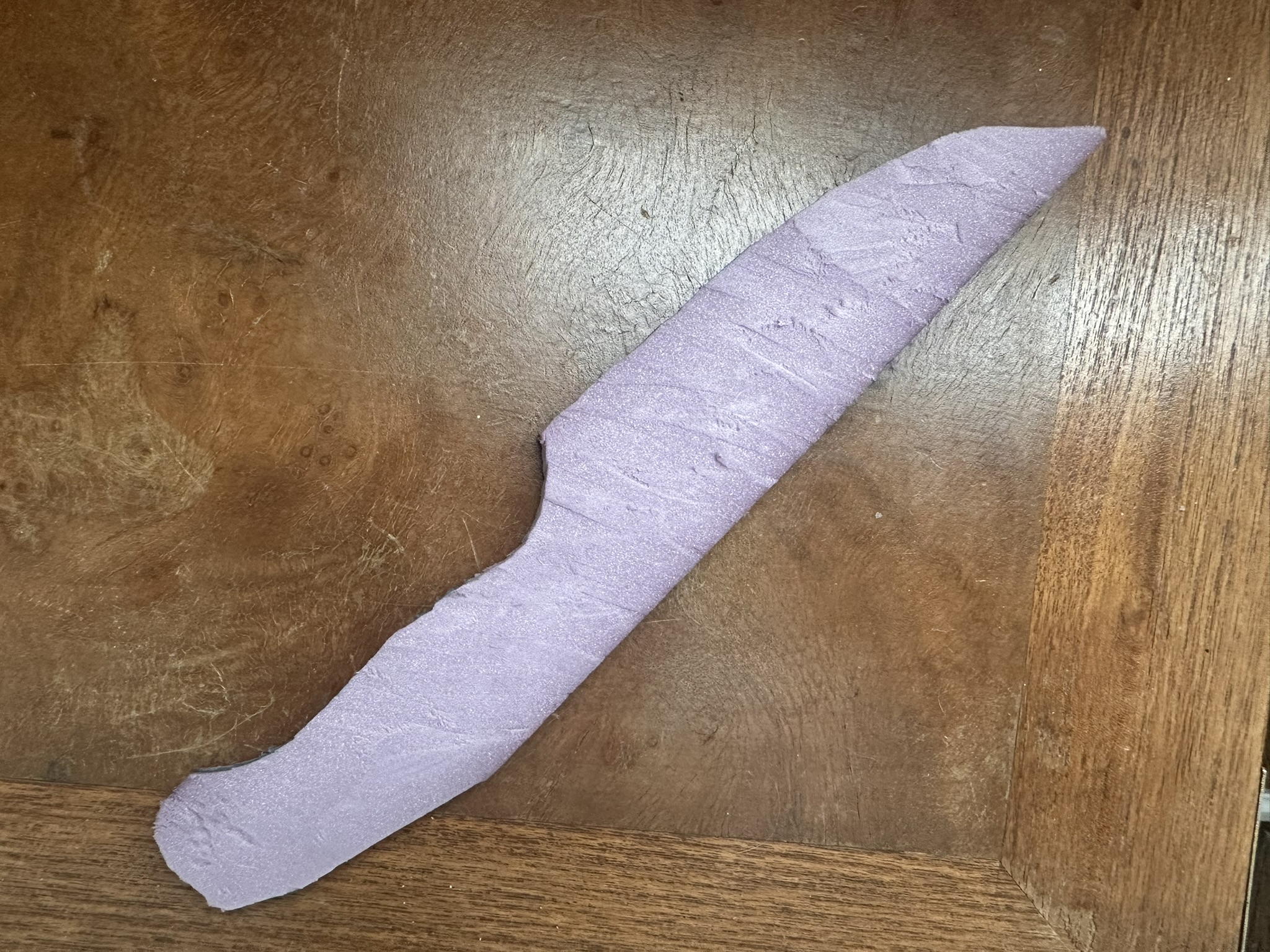 Knife-shaped pattern used for lost-foam casting